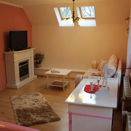 Гостевой дом Turmgaststaette Лёбау