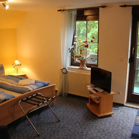 Turmgaststaette Гостевой дом Лёбау