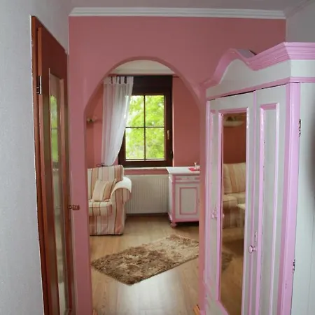 Turmgaststaette Гостевой дом Лёбау